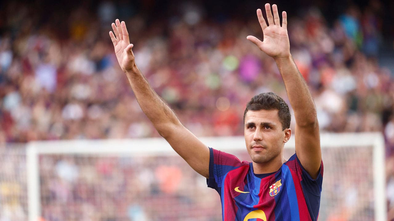 Rodri, ovacionado por primera vez por el Camp Nou