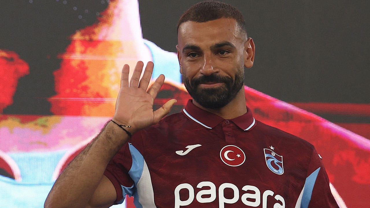 ¡ Fue inolvidable! las postales de la presentación de Mohamed Salah en su nueva casa