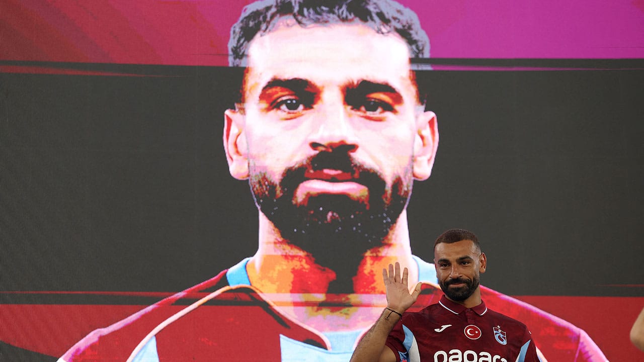 ¡ Fue inolvidable! las postales de la presentación de Mohamed Salah en su nueva casa