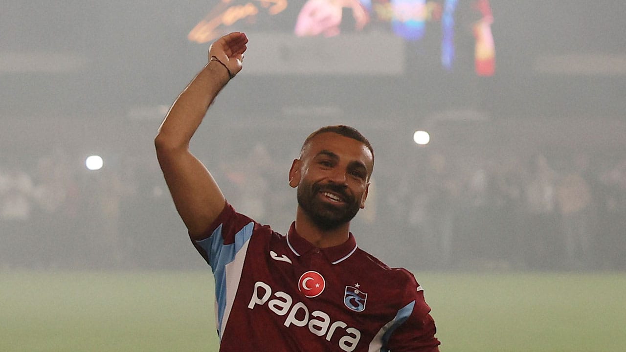 ¡ Fue inolvidable! las postales de la presentación de Mohamed Salah en su nueva casa
