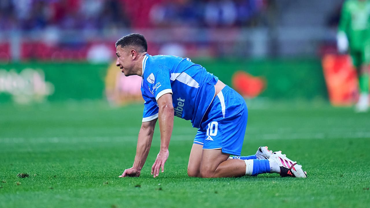 Atlante sorprende al campeón Cruz Azul y pega primero