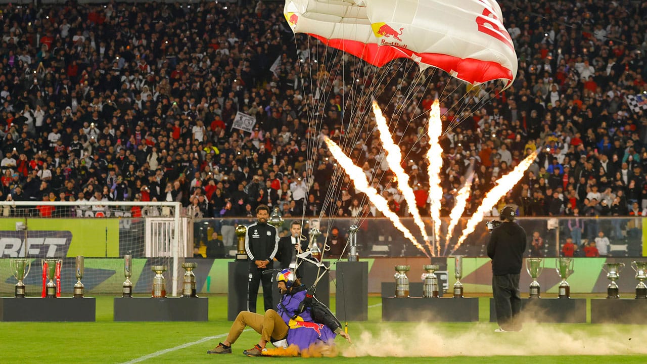 Así fue la espectacular presentación de Vozinha con Colo Colo