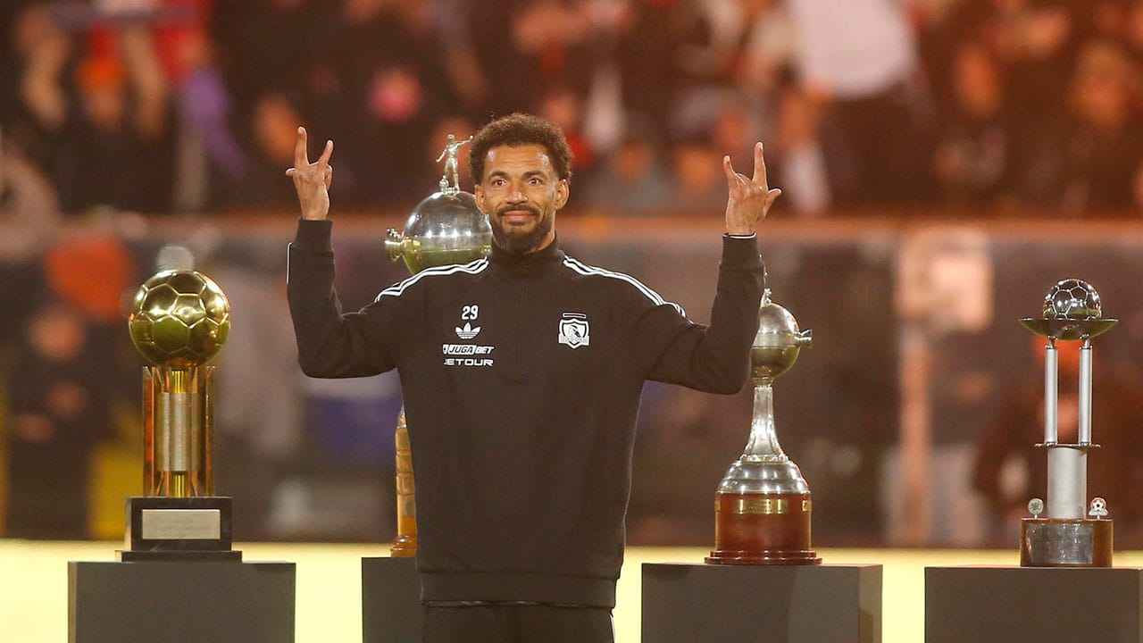 Así fue la espectacular presentación de Vozinha con Colo Colo
