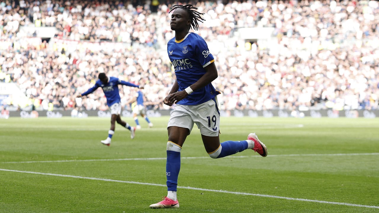 Everton le borró la sonrisa a Manchester United en la Premier League