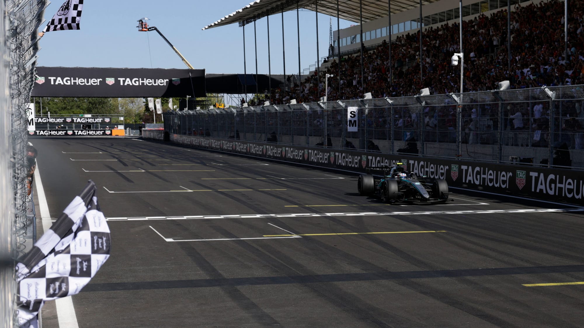 Kimi Antonelli ganó el GP de España y apunta al título en la F1