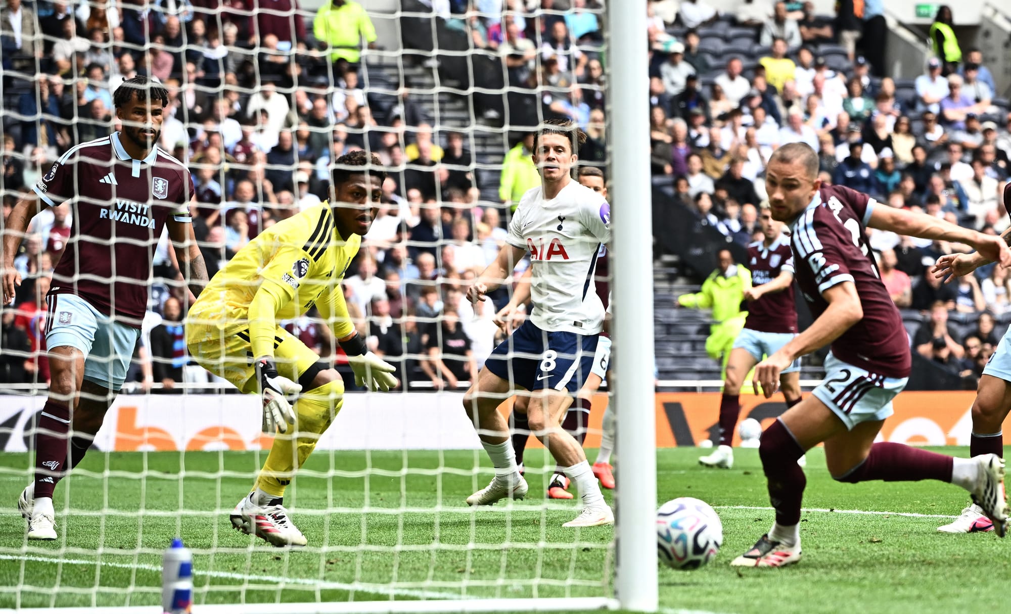 Tottenham por fin marcó, pero perdió ante Aston Villa en la Premier League