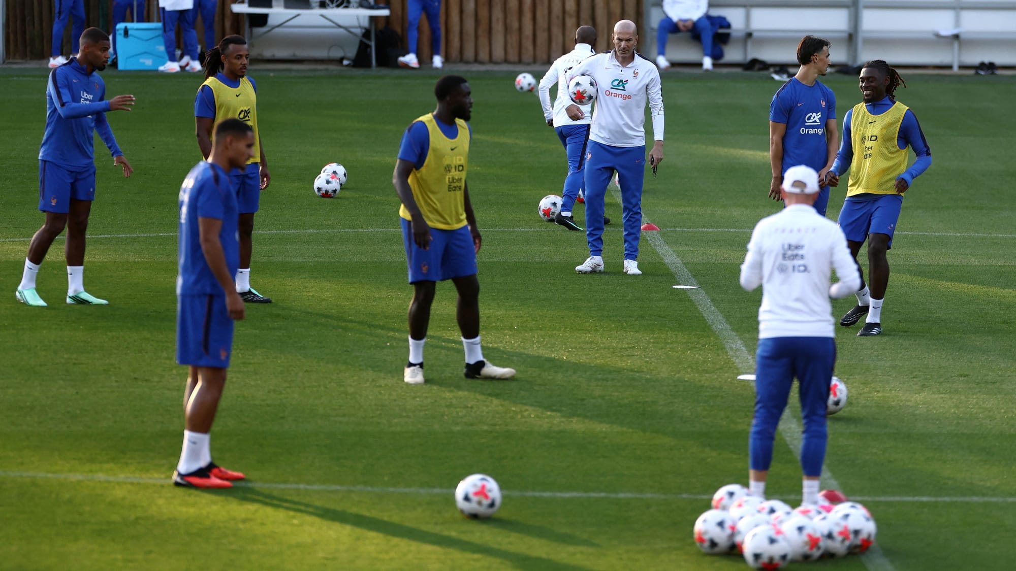 Así fue el primer día de Zinedine Zidane al frente de Francia