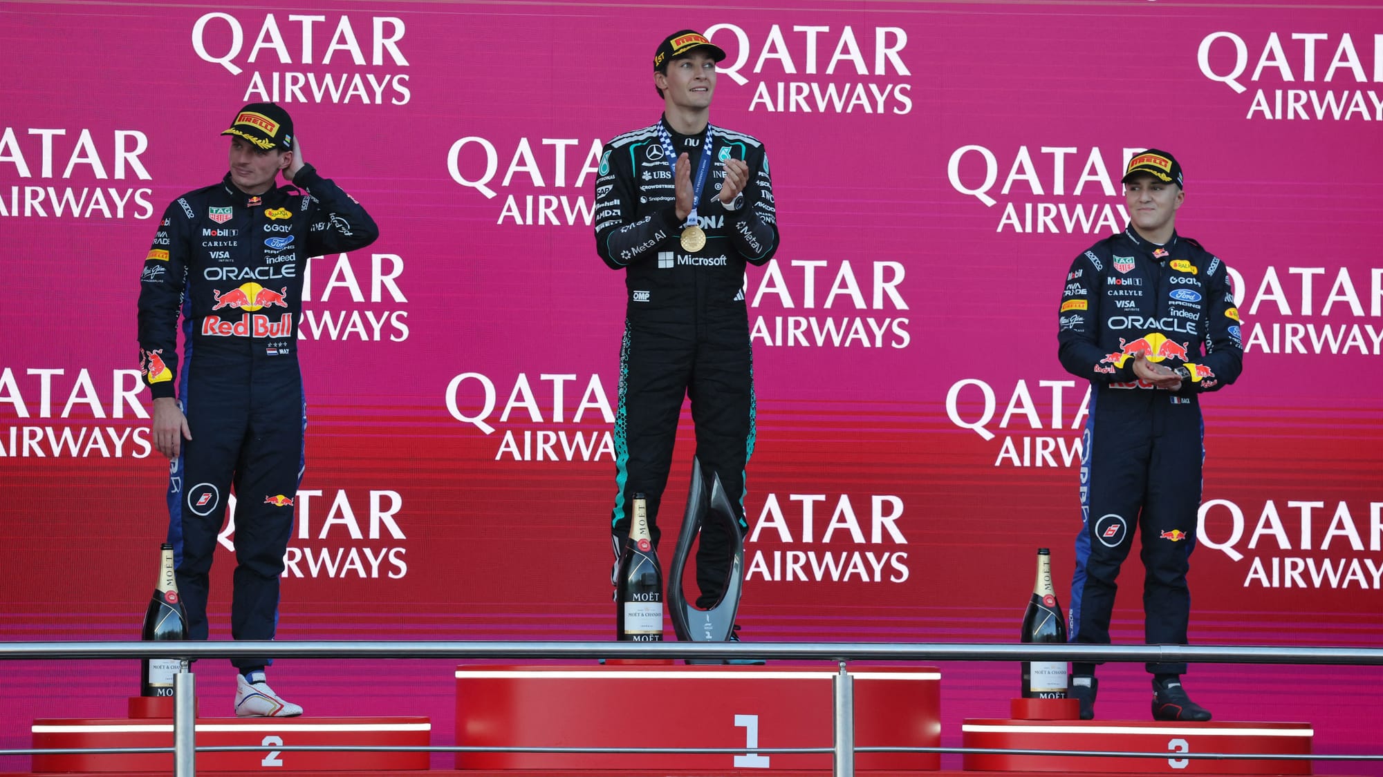George Russell ganó en Azerbaiyán por una décima y prendió la F1