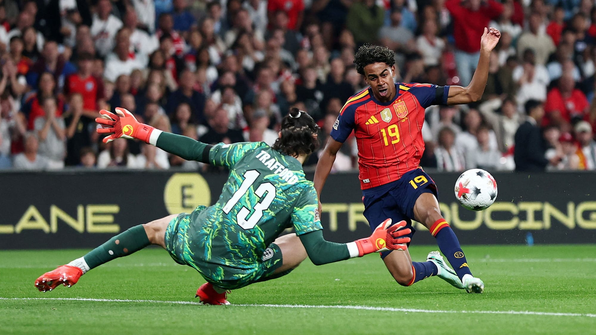 Lamine Yamal estrenó la segunda estrella de España en Wembley