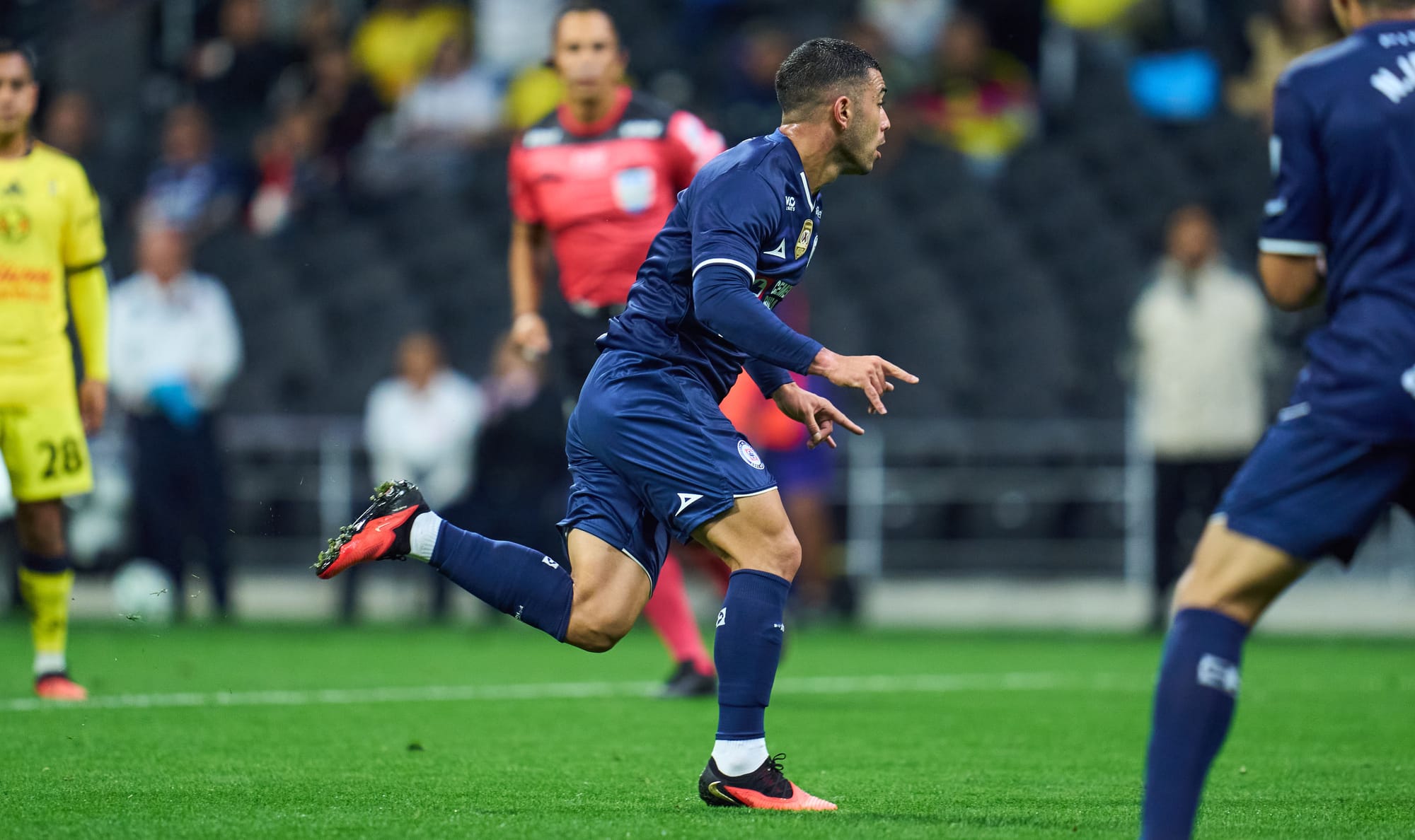 Erik Lira volvió a vestirse de celeste y anotó un gol que alivia