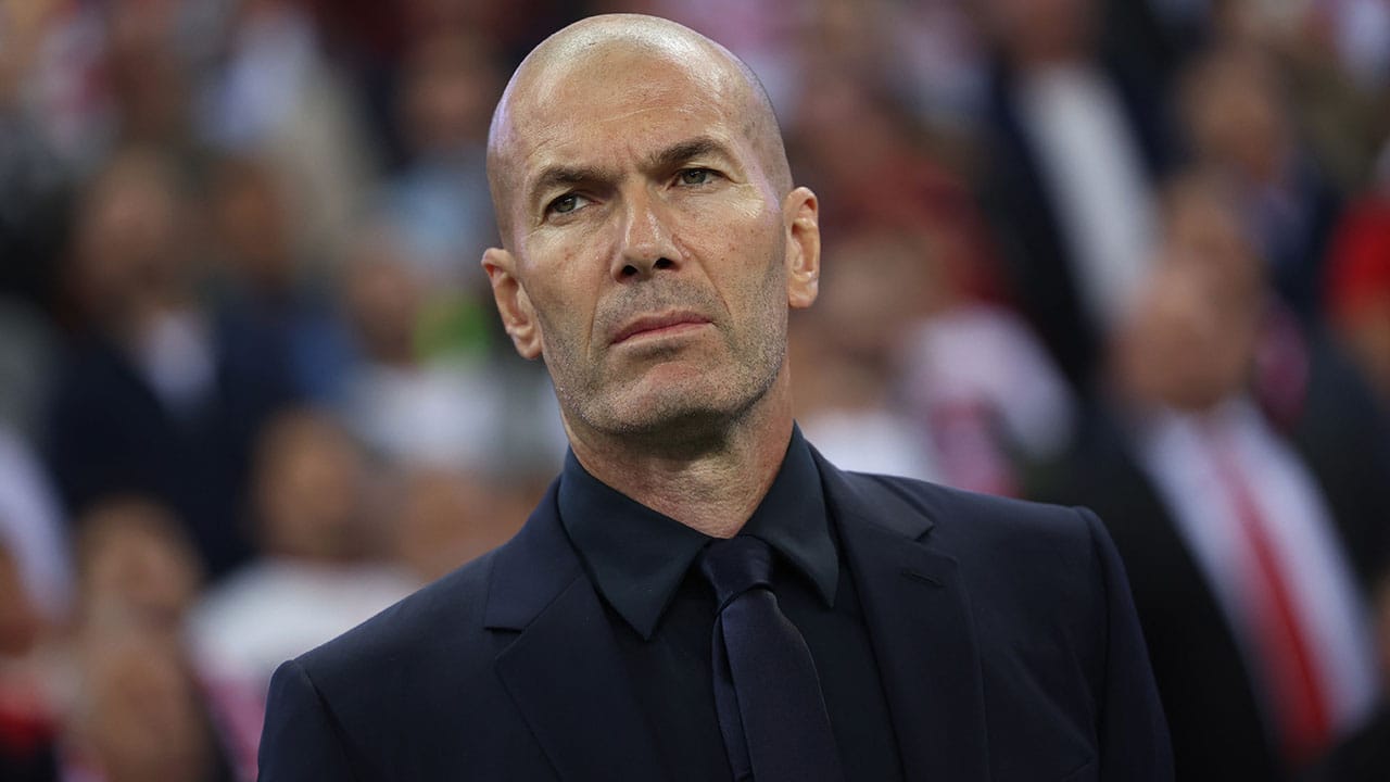 Zinedine Zidane, muy tranquilo en su debut con Francia