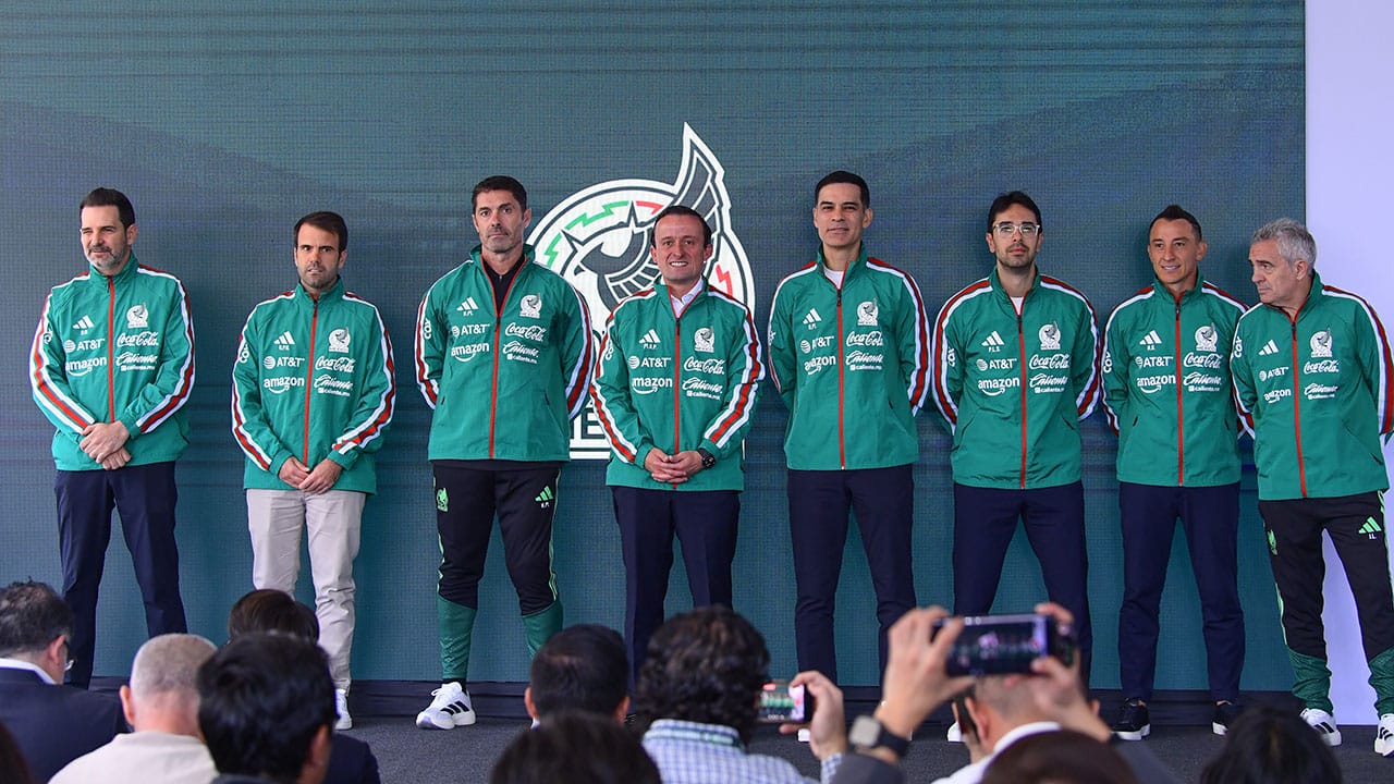 ¡Llegó el jefe! México presentó a Rafael Márquez como entrenador
