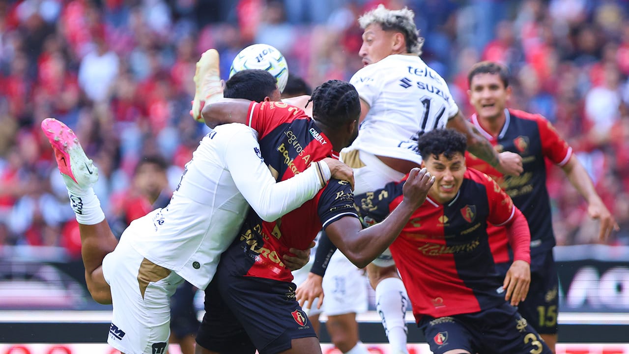 ¿De medio escorpión? Pumas hizo un gol nunca antes visto