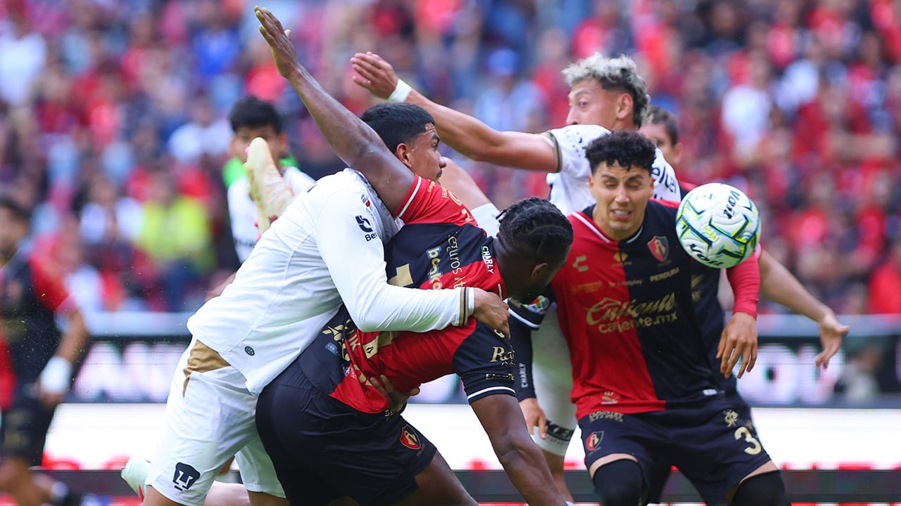 ¿De medio escorpión? Pumas hizo un gol nunca antes visto