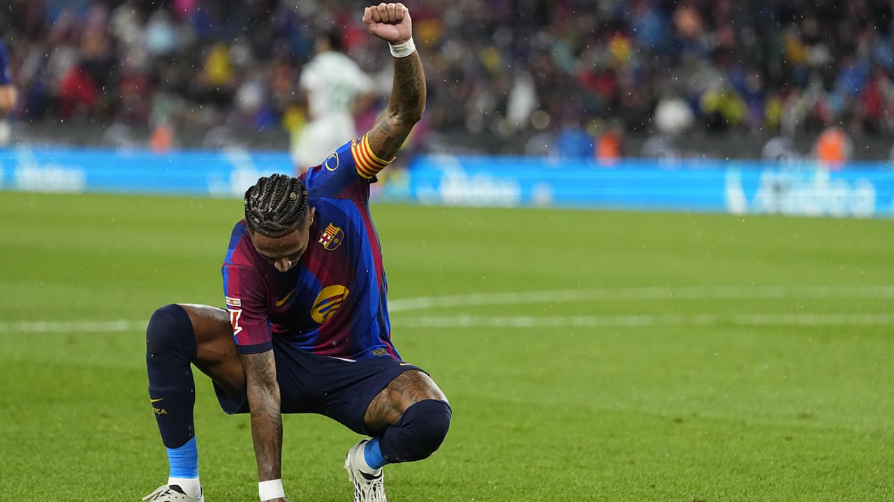 Raphinha, el gran goleador culé, se anota un triplete más