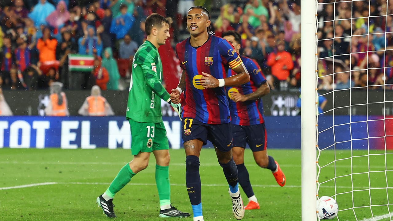 Raphinha, el gran goleador culé, se anota un triplete