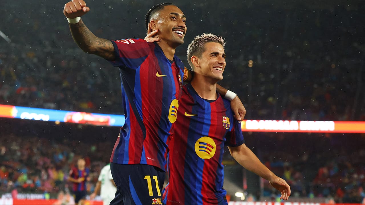 Raphinha, el gran goleador culé, se anota un triplete más