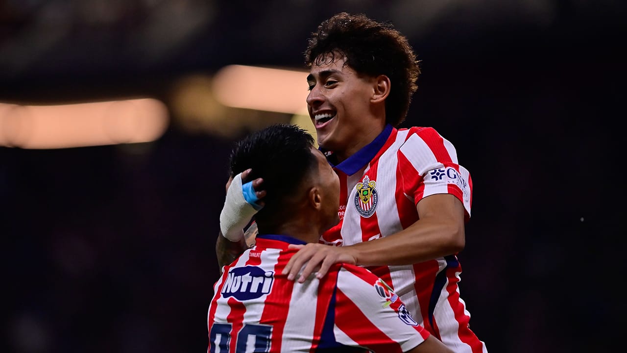 Chivas ya encontró a su nuevo goleador: Santiago Sandoval