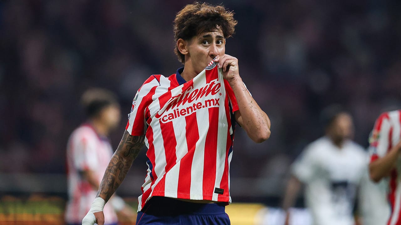 Chivas ya encontró a su nuevo goleador: Santiago Sandoval