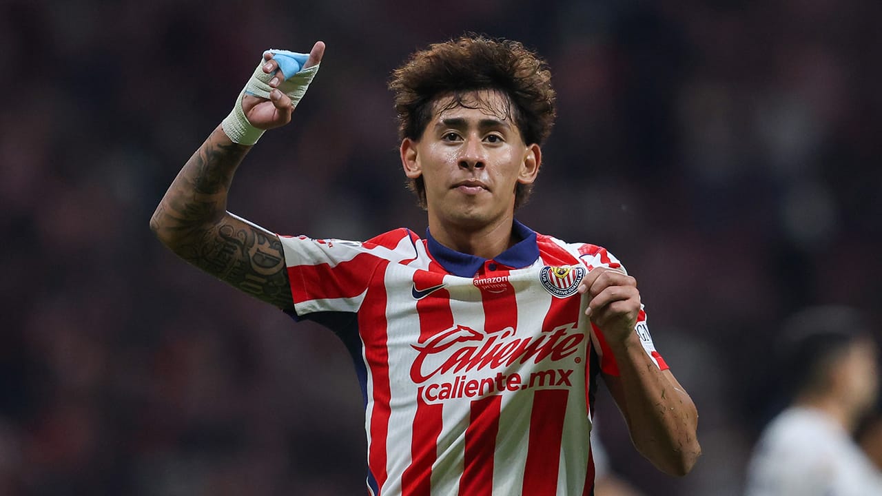 Chivas ya encontró a su nuevo goleador: Santiago Sandoval