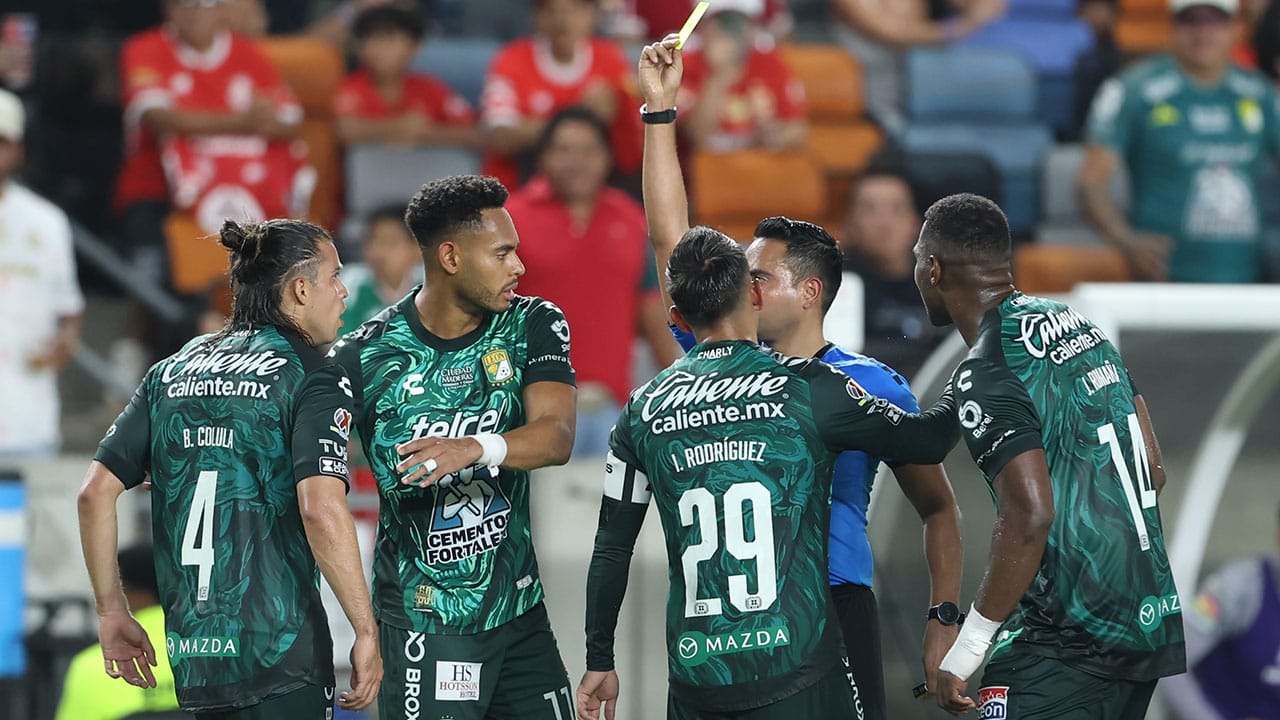 La semifinal entre León y Toluca terminó 'calientita'