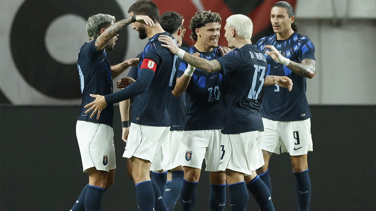 Así fue la primera victoria de Diego Forlán con Uruguay