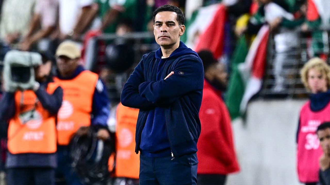 México celebra el debut de Rafa Márquez y el estreno goleador de Gilberto Mora