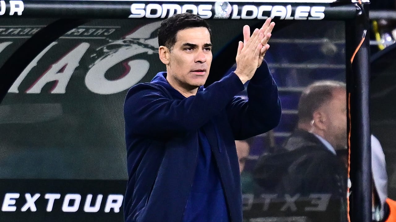 México celebra el debut de Rafa Márquez y el estreno goleador de Gilberto Mora