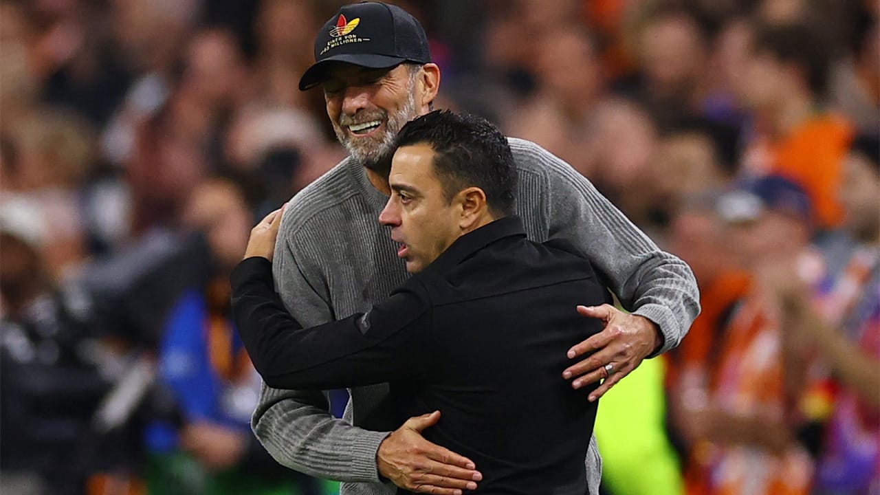 Insípido empate en el debut de Jürgen Klopp y Xavi Hernández