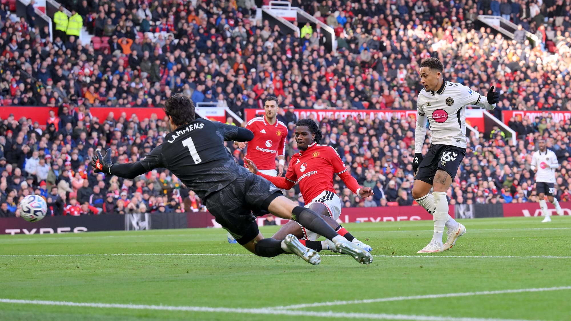 Manchester United va en caída libre en la Premier League