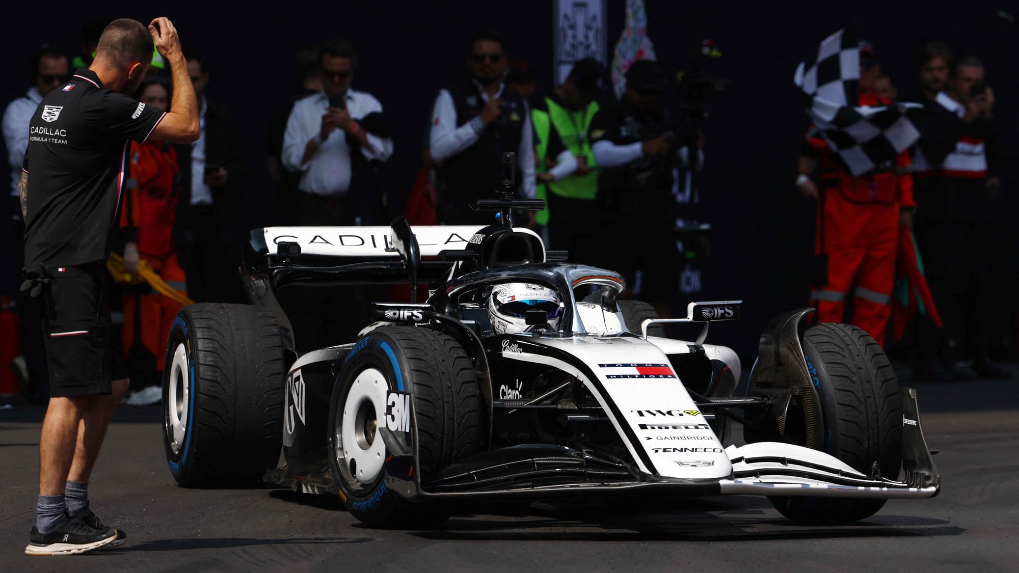 Profeta en su tierra: 'Checo' Pérez hizo rugir la Ciudad de México