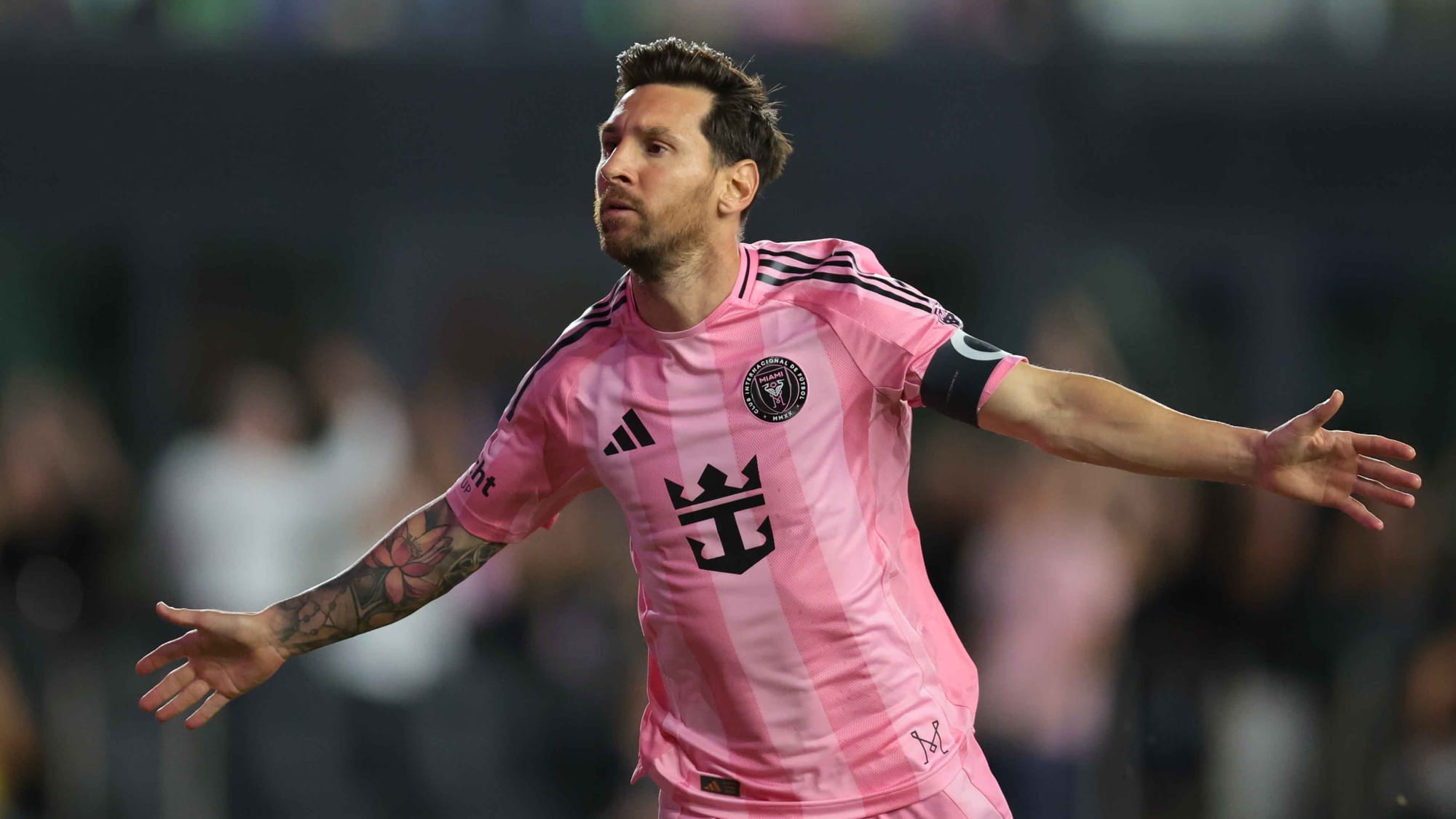 Cristiano Ronaldo y Lionel Messi siguen facturando más que nadie
