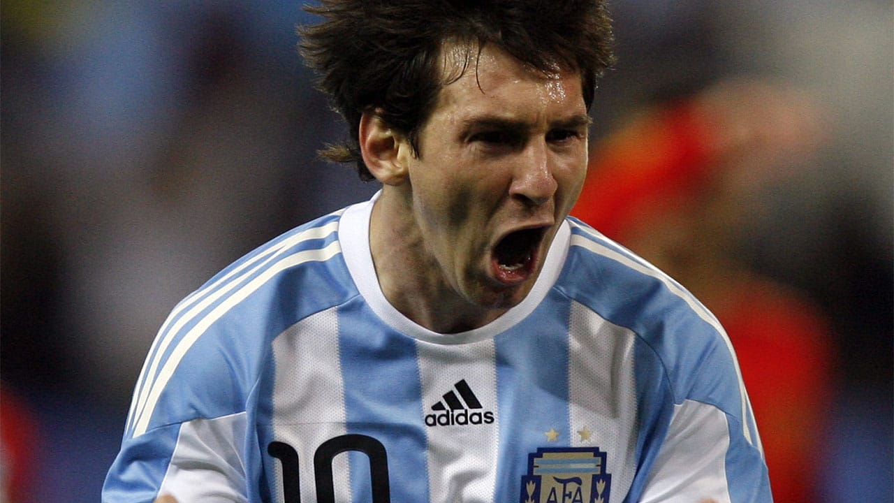 La historia de Lionel Messi con Argentina en fotos