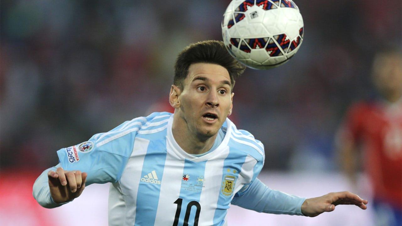 La historia de Lionel Messi con Argentina en fotos