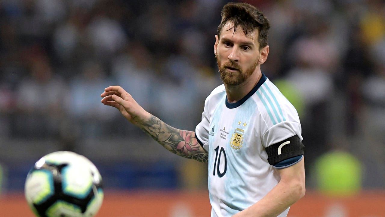 La historia de Lionel Messi con Argentina en fotos
