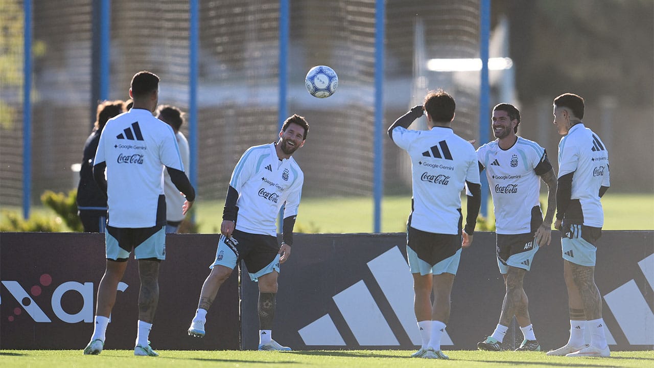 Así disfruta Lionel Messi su último entrenamiento con la Selección Argentina