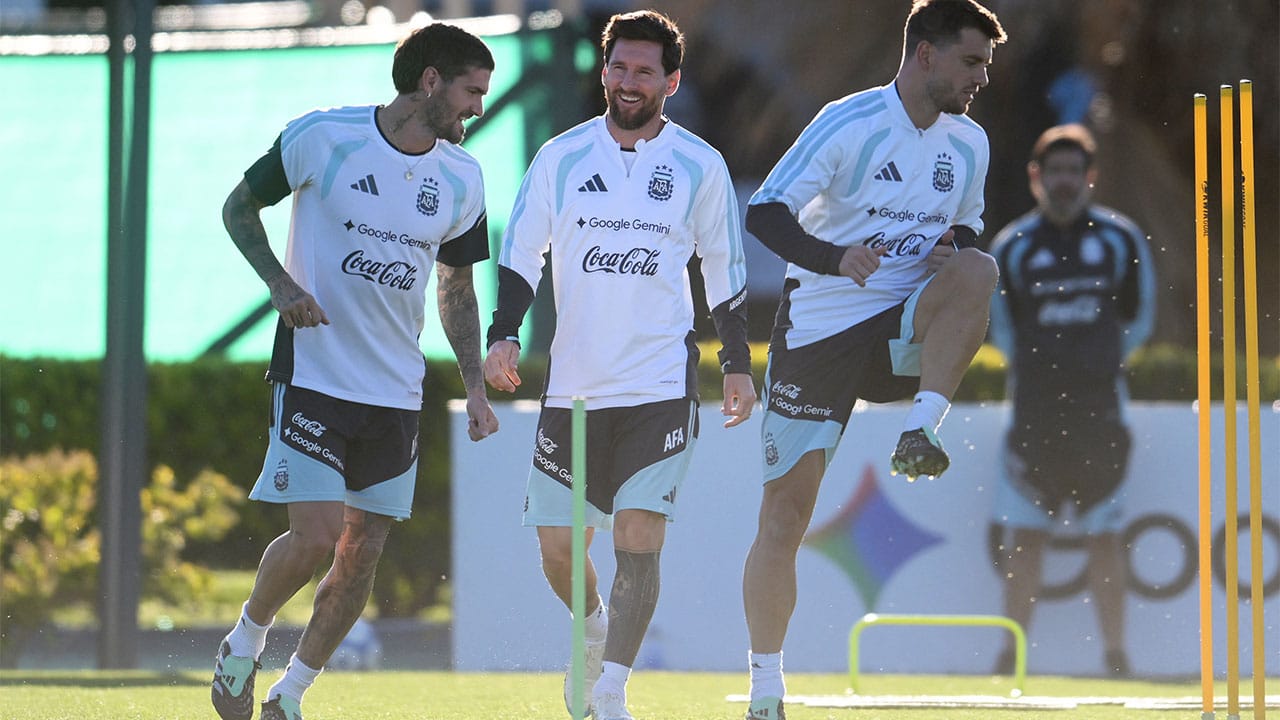 Así disfruta Lionel Messi su último entrenamiento con la Selección Argentina
