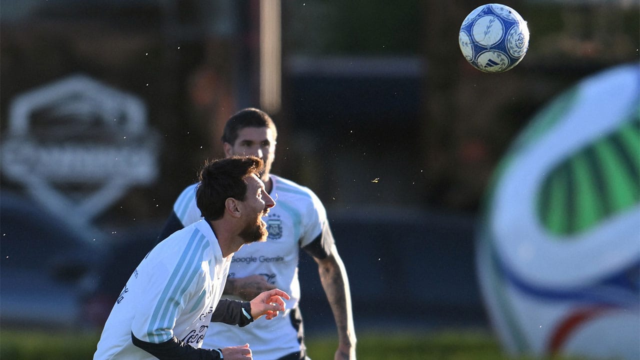 Así disfruta Lionel Messi su último entrenamiento con la Selección Argentina