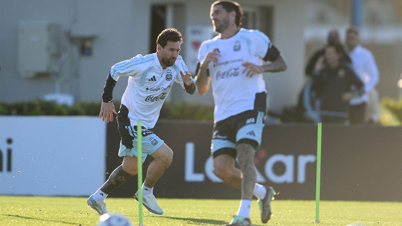 Así disfruta Lionel Messi su último entrenamiento con la Selección Argentina