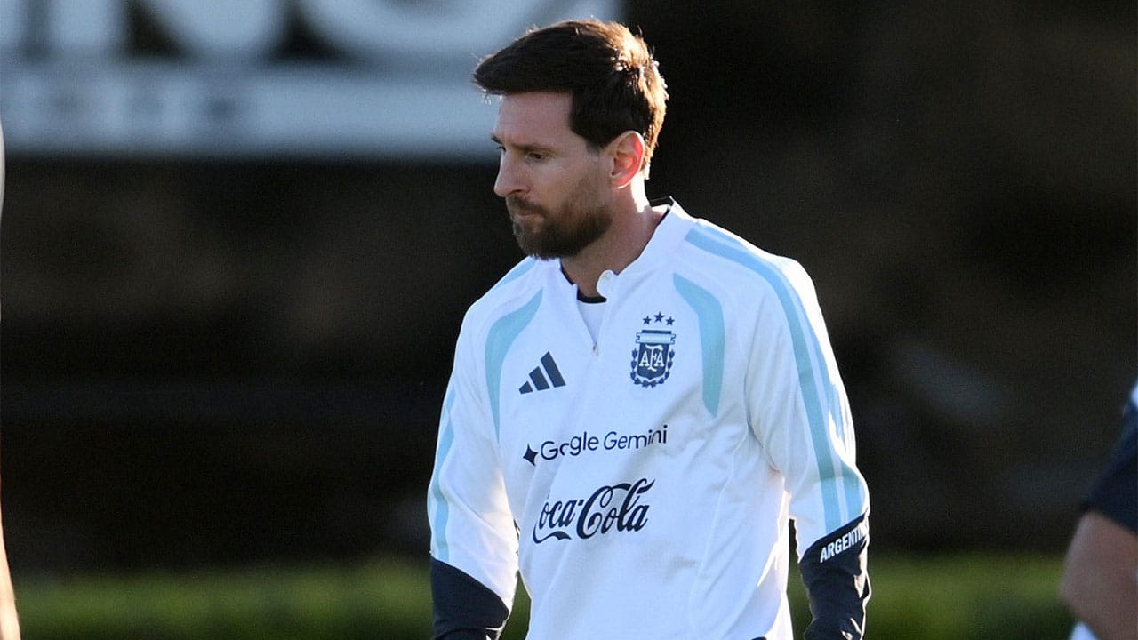 La historia de Lionel Messi con Argentina en fotos