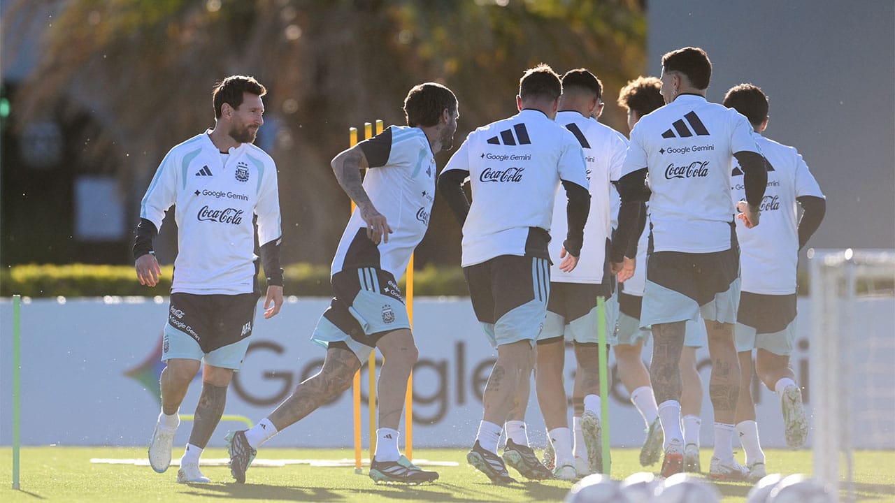 Así disfruta Lionel Messi su último entrenamiento con la Selección Argentina