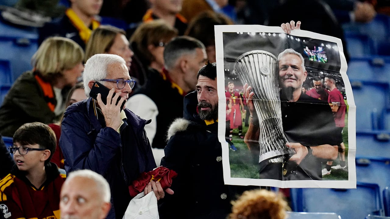 De no creerse la reverencia del Olímpico de Roma a José Mourinho