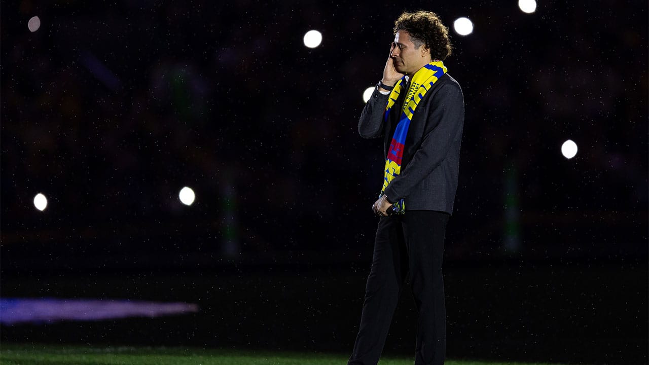 El homenaje a Guillermo Ochoa en imágenes