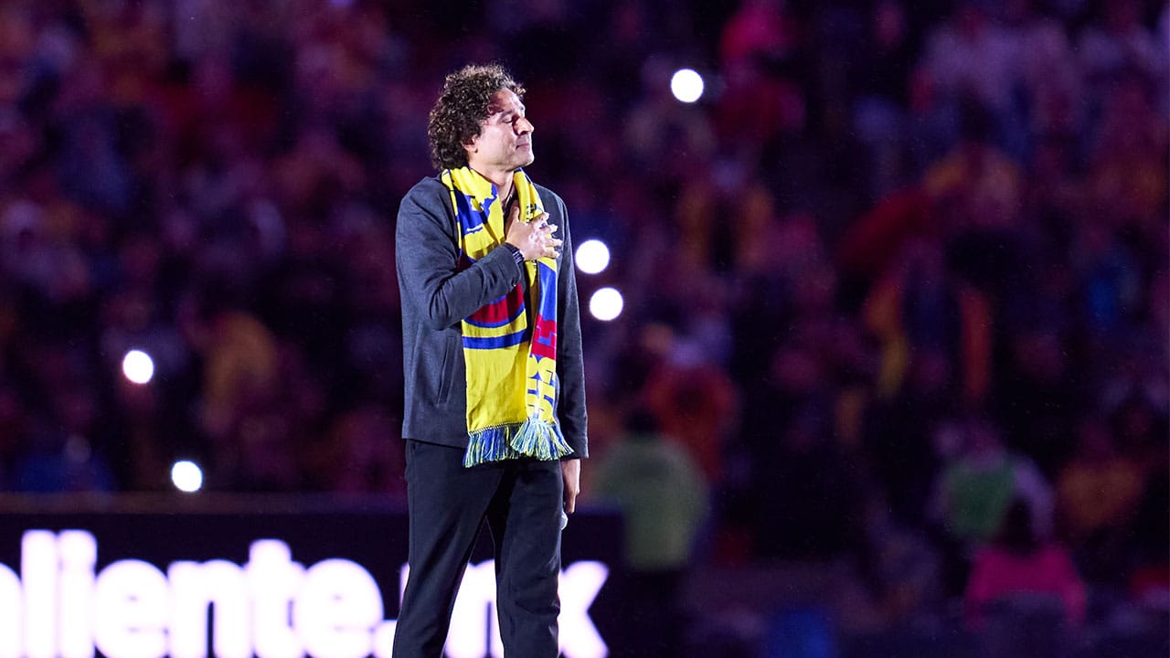 El homenaje a Guillermo Ochoa en imágenes