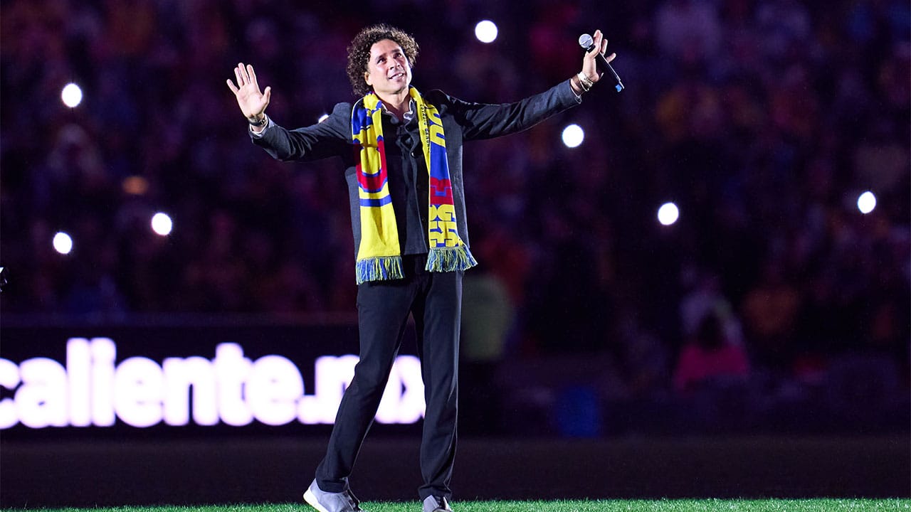 El homenaje a Guillermo Ochoa en imágenes