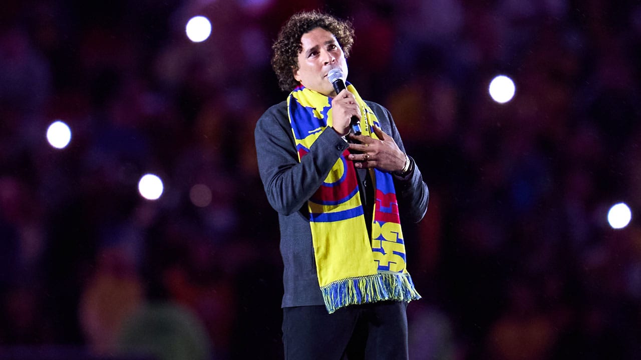 El homenaje a Guillermo Ochoa en imágenes