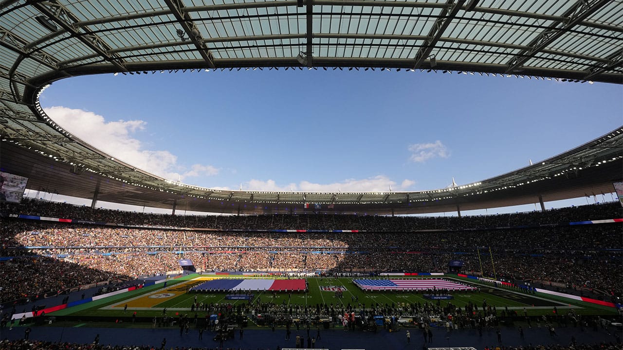 Aaron Rodgers y los Steelers conquistan París