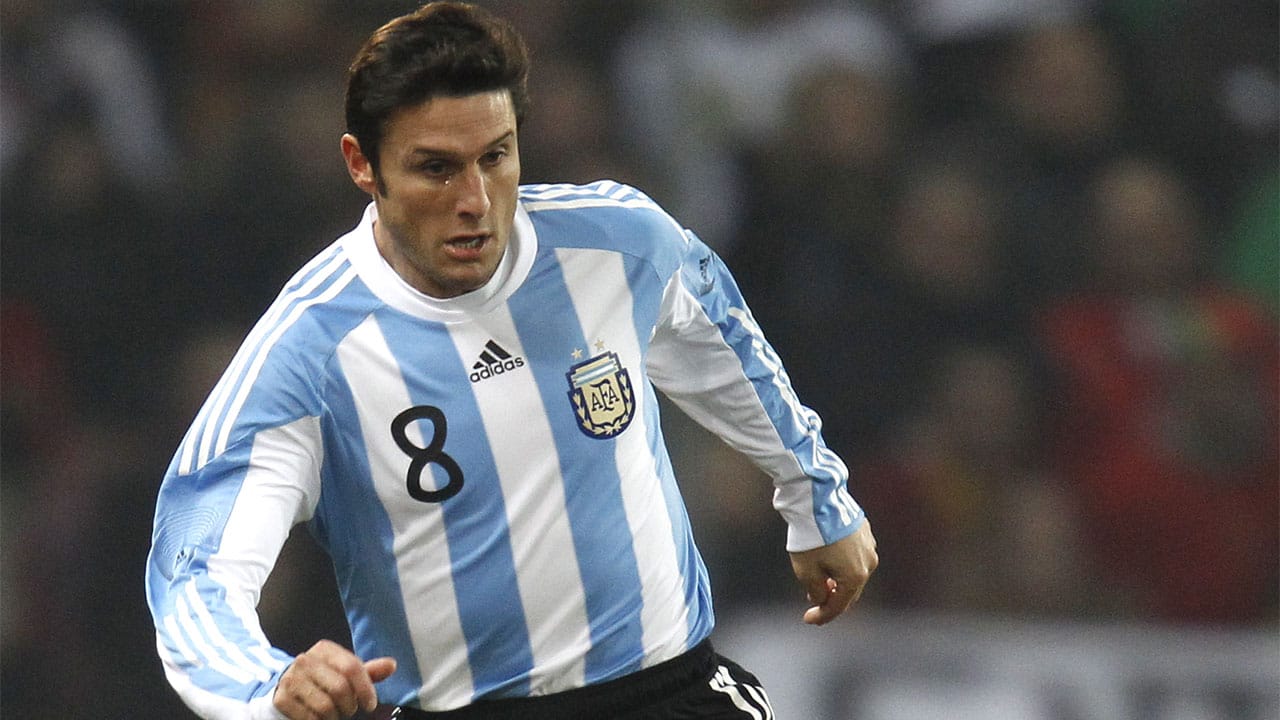 Los récords de leyendas argentinas que Lionel Messi hizo pedazos